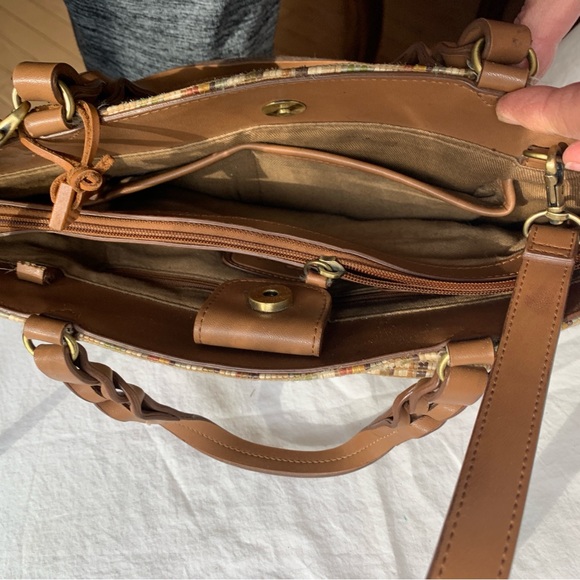Elegant Fossils Tan and Brown Striped Shoulder Bag - Picture 7 of 9